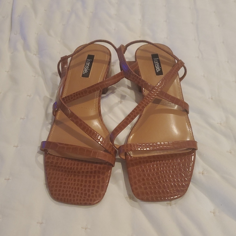 Women's Conley Block Kitten Heel Sandals (31)